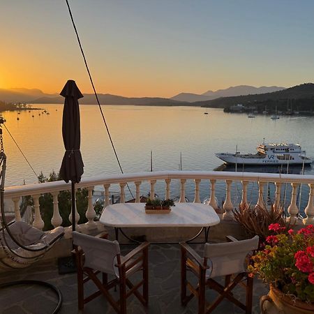 Kasteli Suite Poros Town Extérieur photo