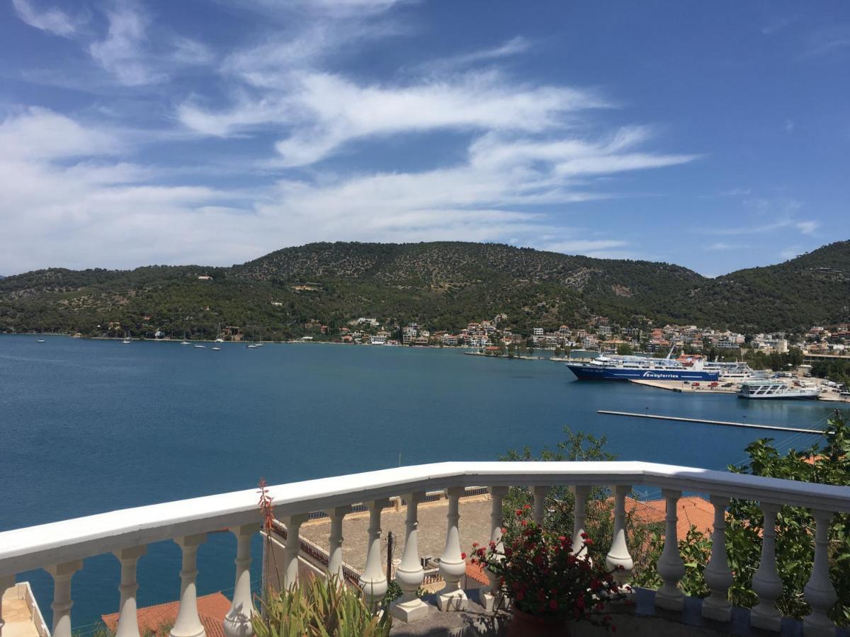 Kasteli Suite Poros Town Extérieur photo