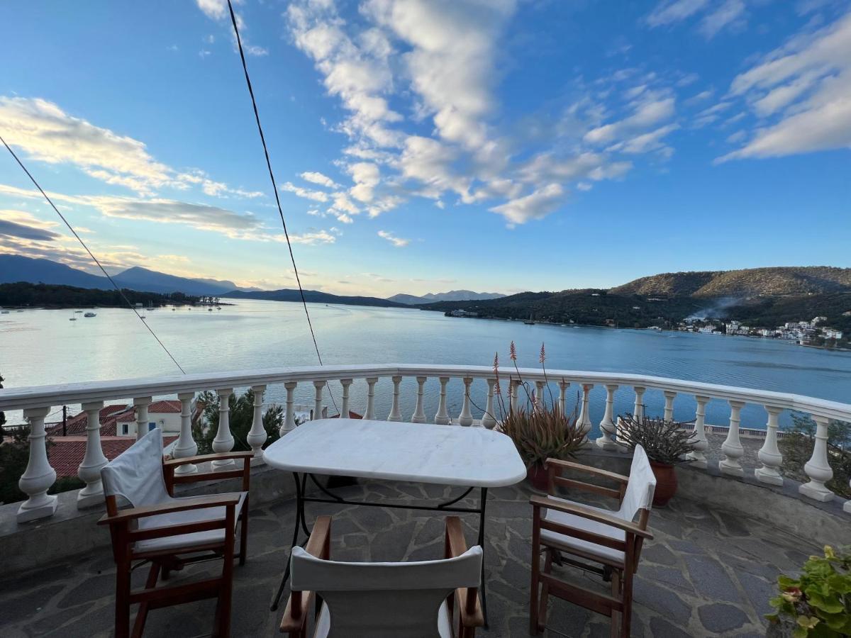 Kasteli Suite Poros Town Extérieur photo