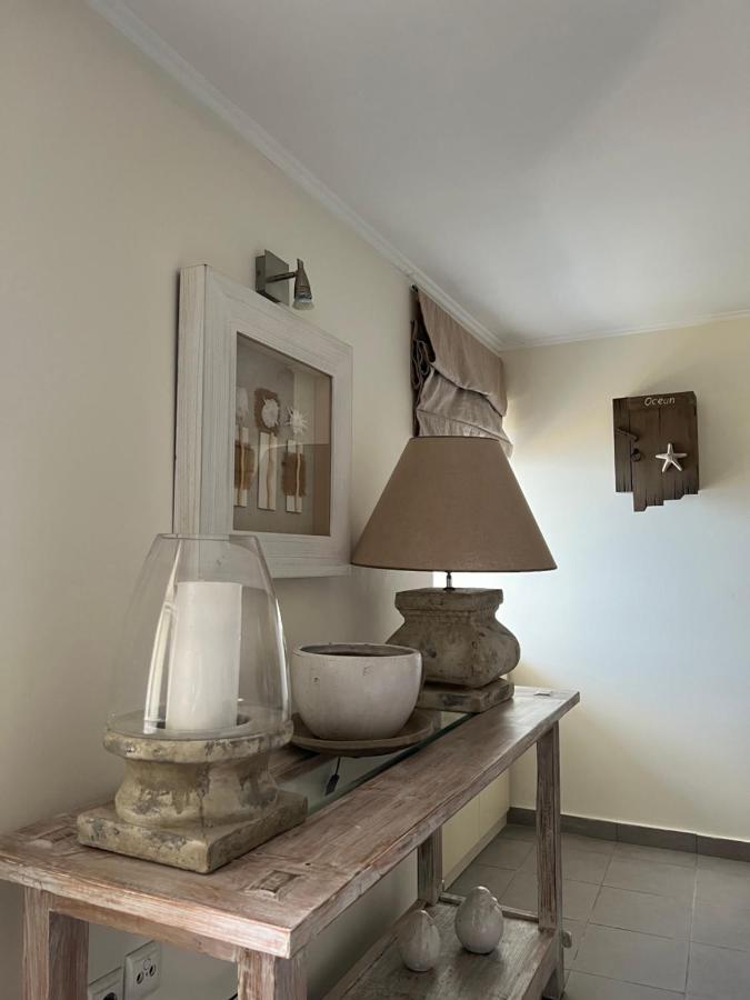 Kasteli Suite Poros Town Extérieur photo