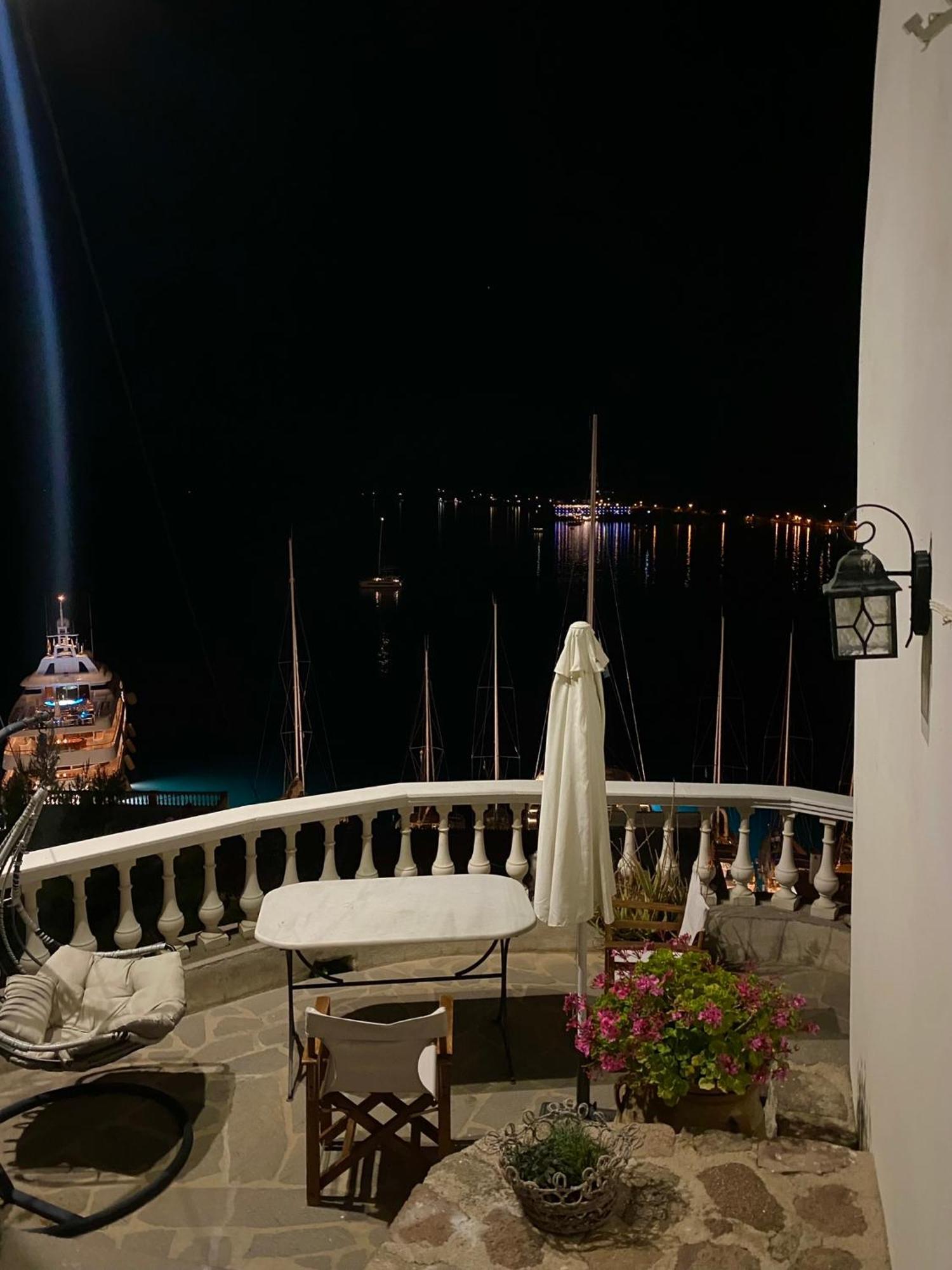 Kasteli Suite Poros Town Extérieur photo