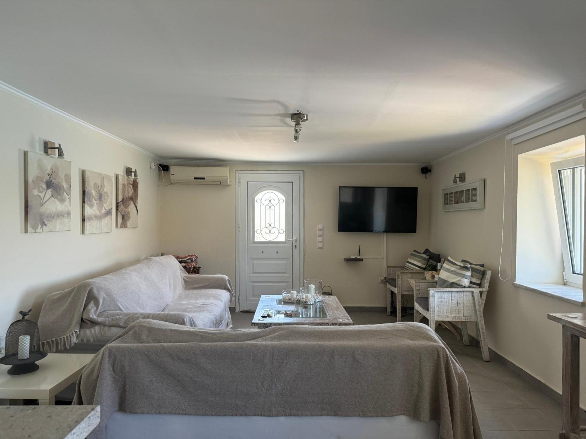 Kasteli Suite Poros Town Extérieur photo
